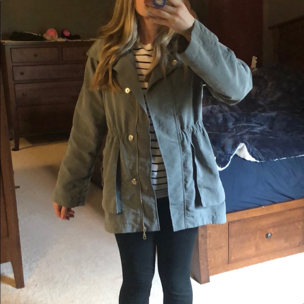 Grey adjustable rain jacket